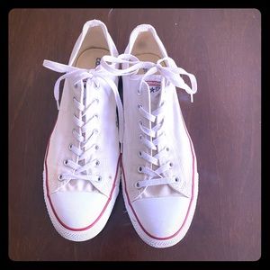 Men’s White Canvas Converse sneaker